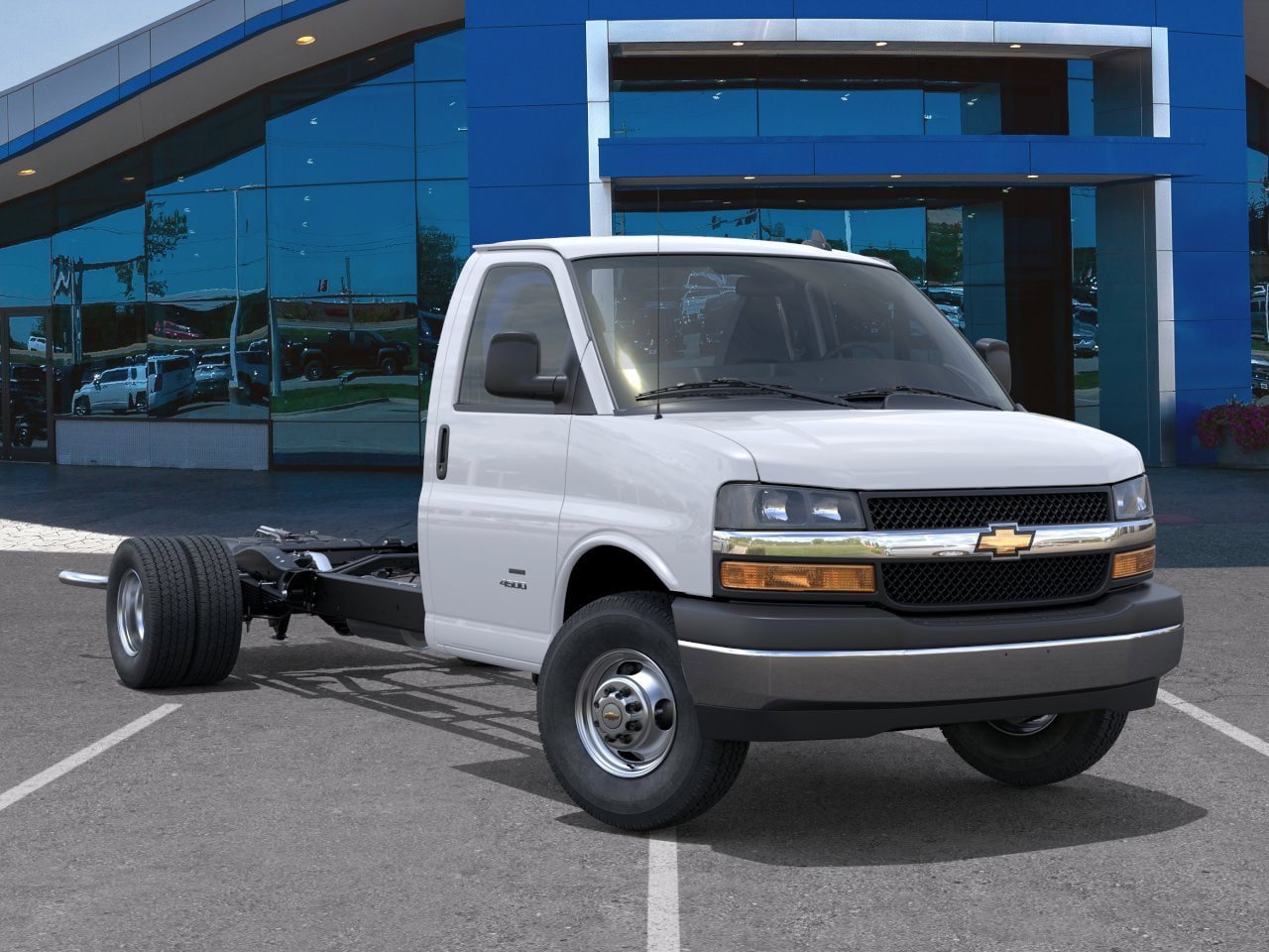 New 2026 Chevrolet Express 4500 w/ Power Convenience Package image 34