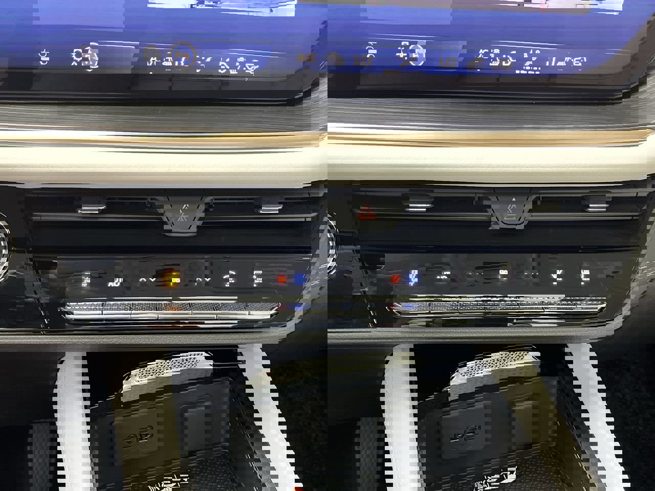 Certified 2024 Buick Envision Avenir image 23