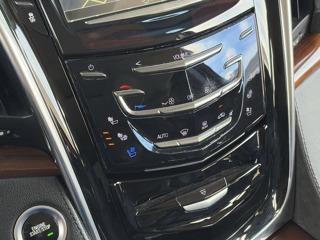 Used 2017 Cadillac Escalade Premium Luxury AWD/4WD image 23