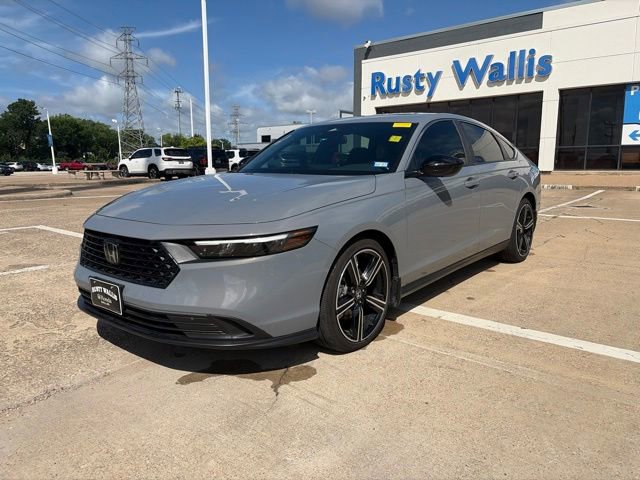 Used 2025 Honda Accord Sport image 2