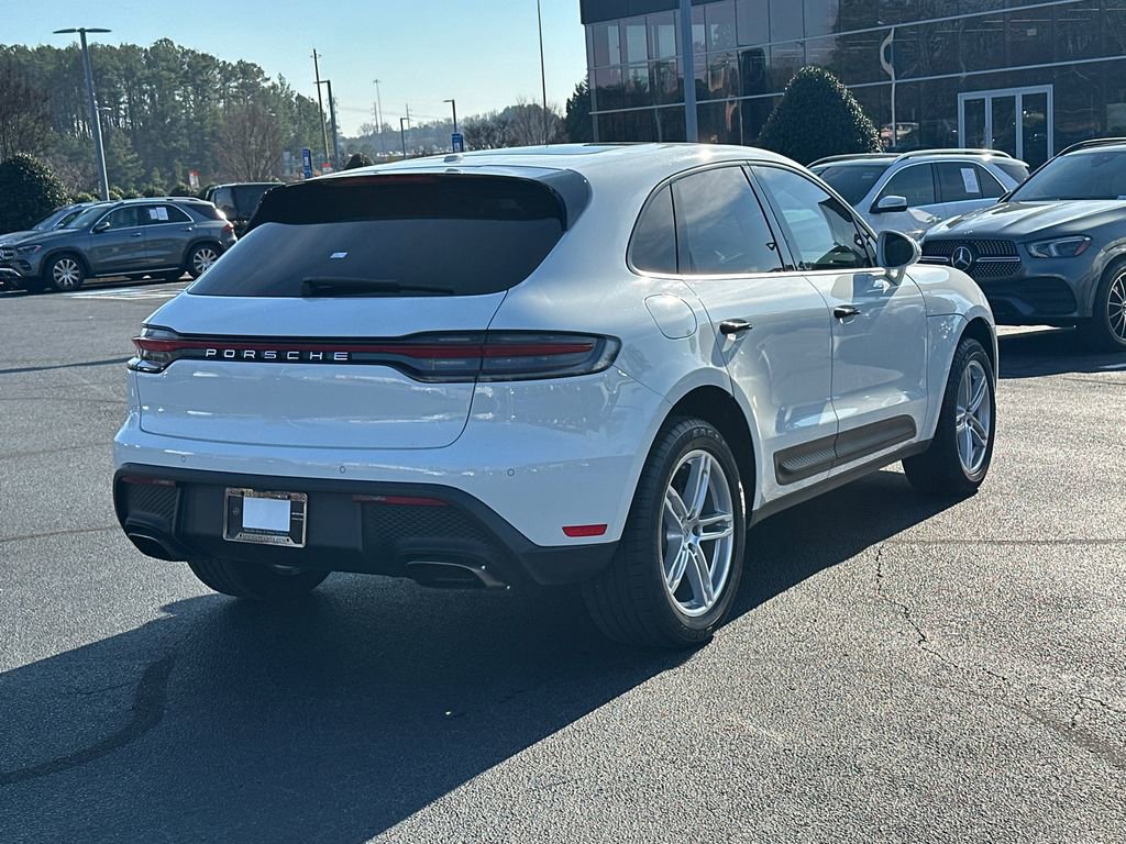 Used 2022 Porsche Macan Base image 7