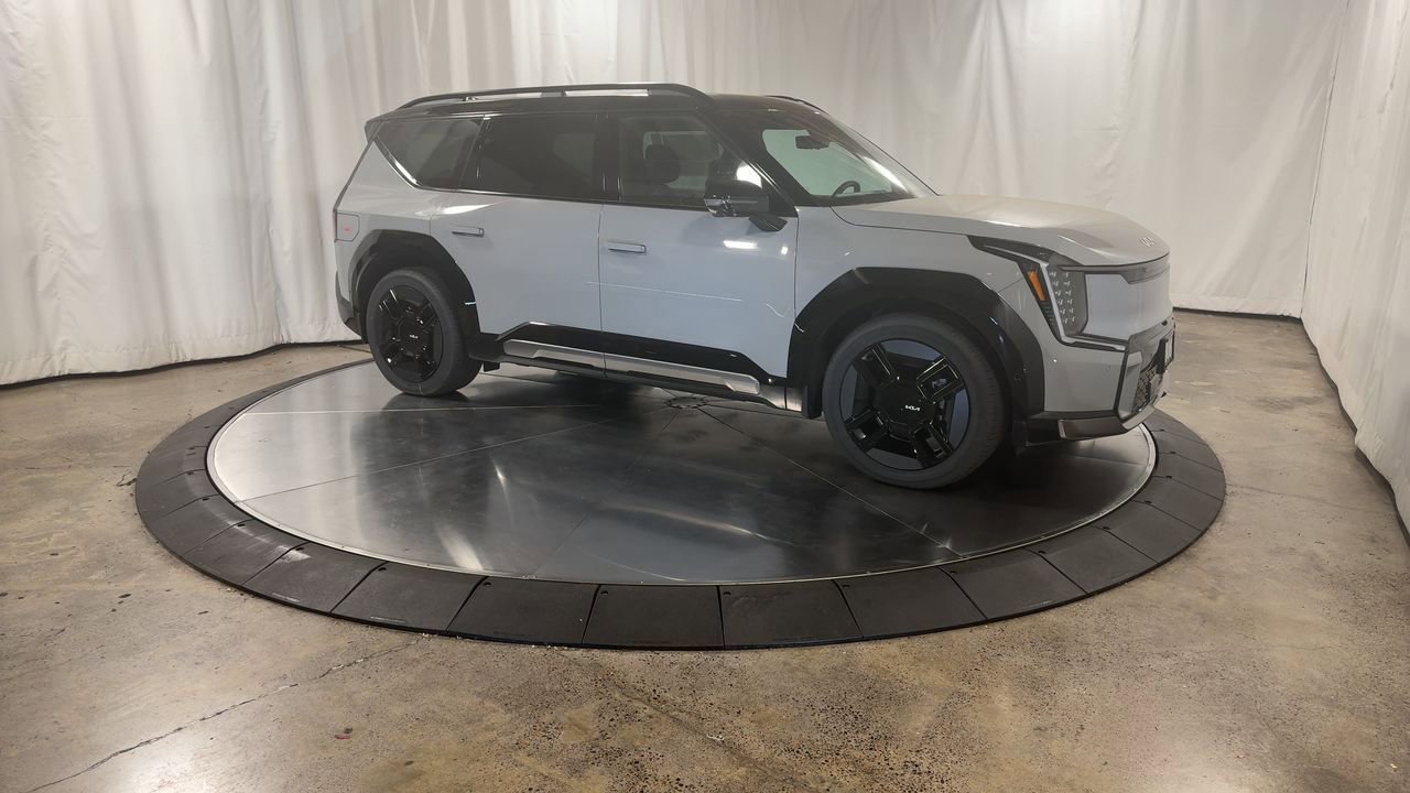 New 2026 Kia EV9 GT-Line image 3
