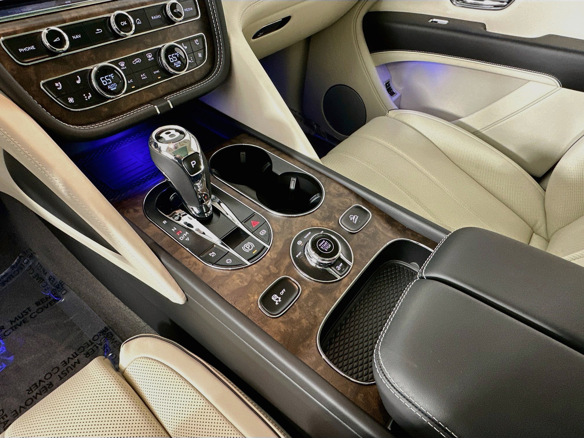 New 2026 Bentley Bentayga AWD/4WD image 13