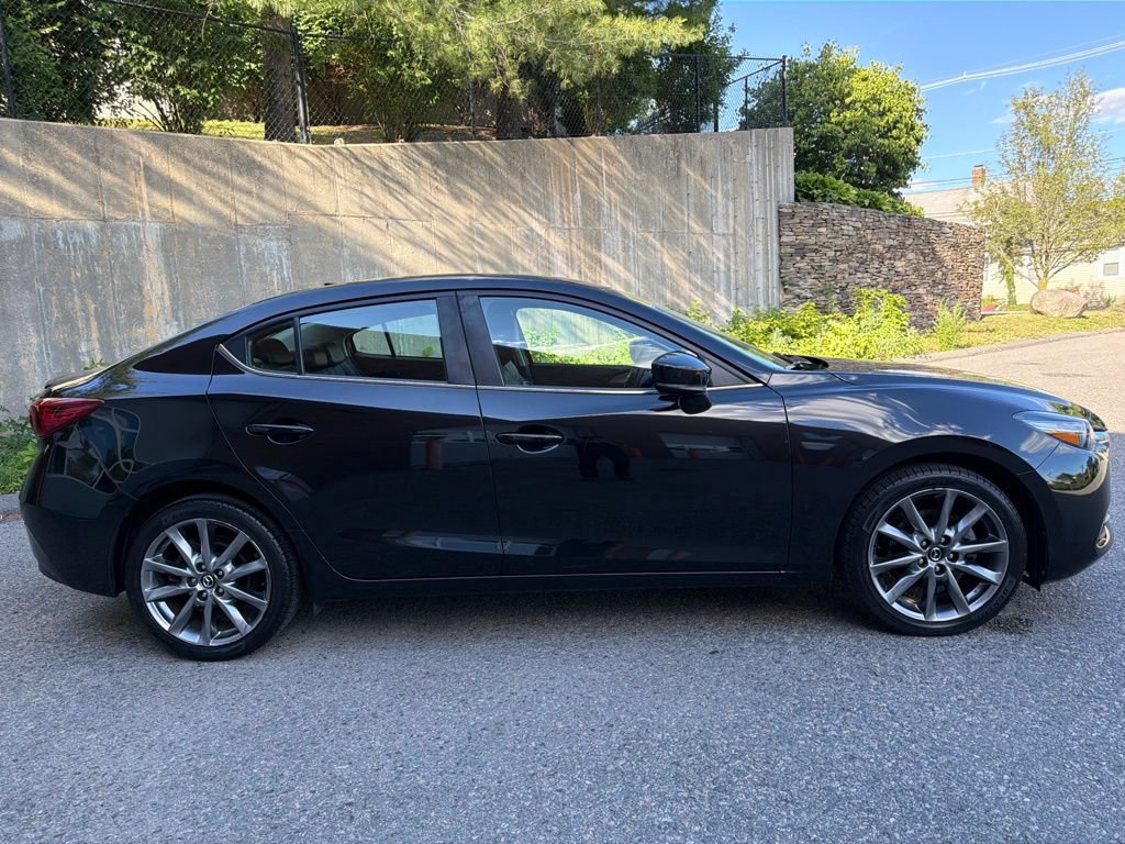 Used 2018 MAZDA MAZDA3 Touring FWD image 7