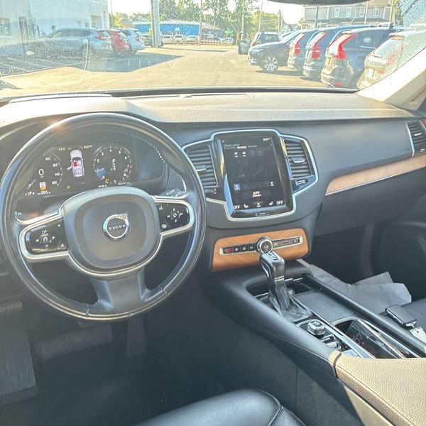 Used 2021 Volvo XC90 T6 Momentum w/ Advanced Package AWD/4WD image 10