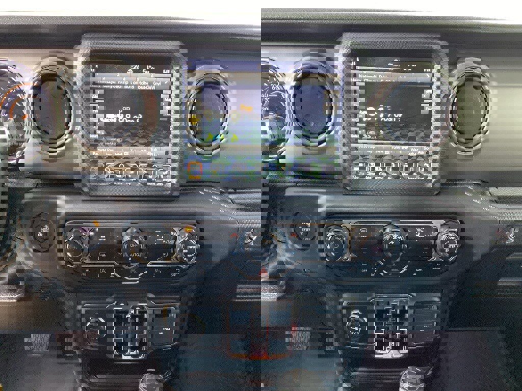 Used 2022 Jeep Wrangler Unlimited Willys image 21