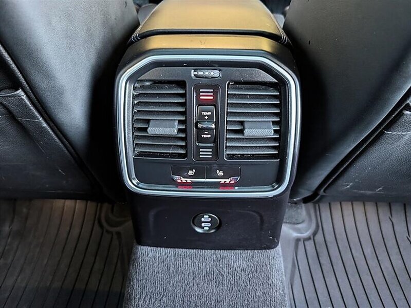 Used 2023 Porsche Macan Turbo AWD/4WD image 30