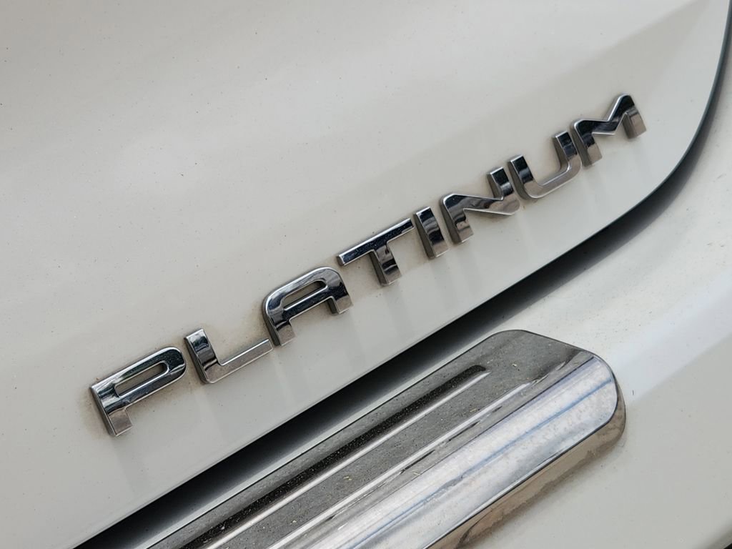Used 2020 Toyota Highlander Platinum AWD/4WD image 12