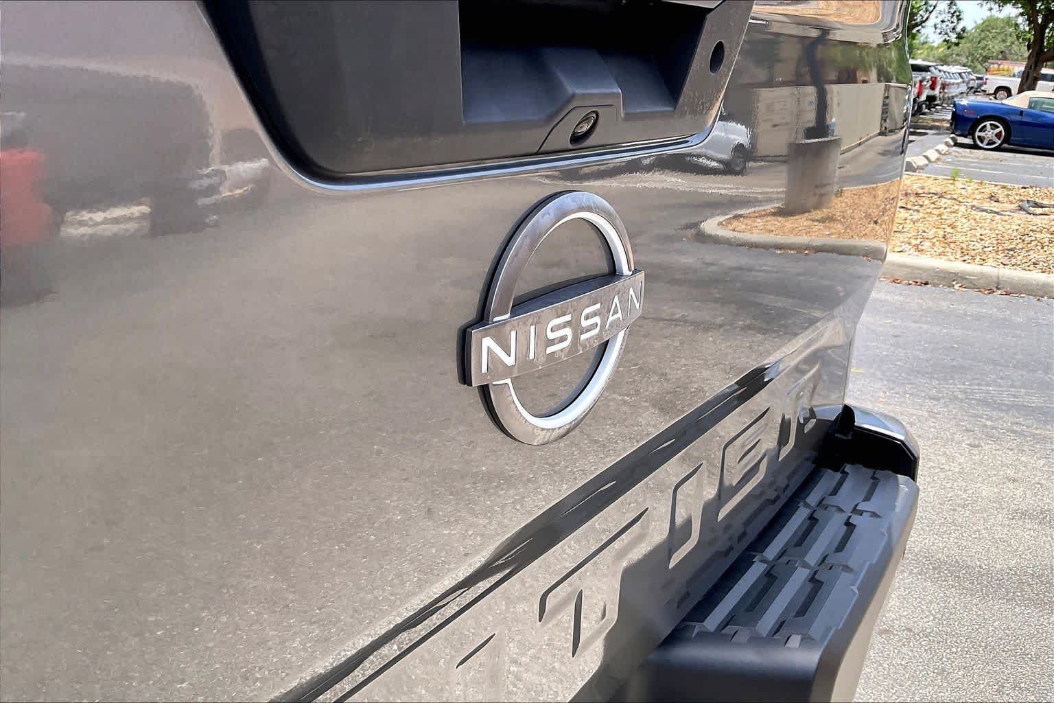 Used 2025 Nissan Frontier SV RWD image 9