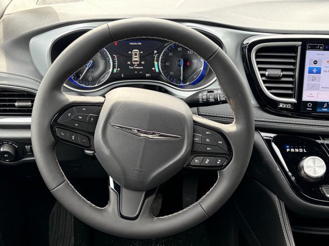 New 2026 Chrysler Pacifica Limited w/ S Appearance Package FWD image 37