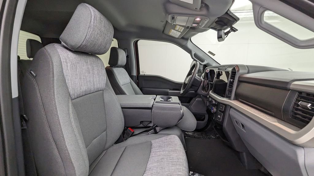 New 2026 Ford F250 XLT w/ XLT Premium Package image 36