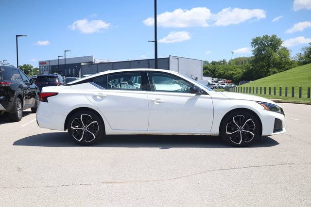 Certified 2025 Nissan Altima 2.5 SR FWD image 4