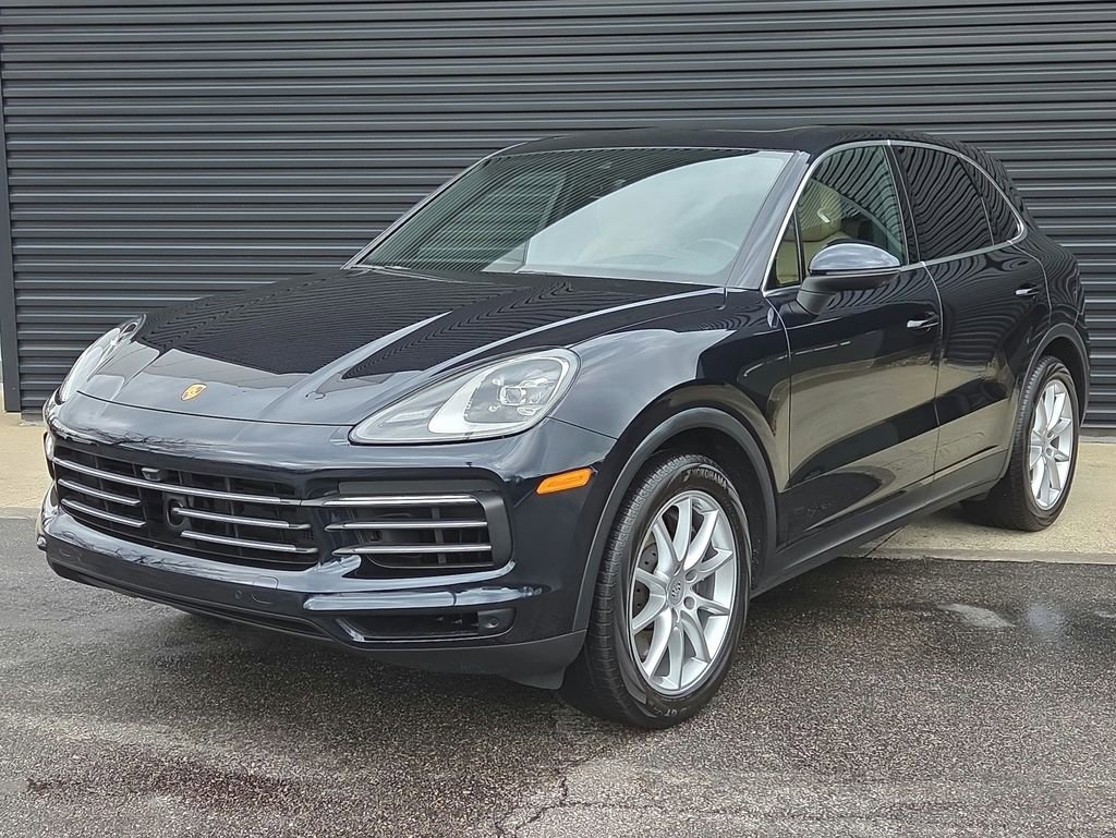Certified 2022 Porsche Cayenne image 1