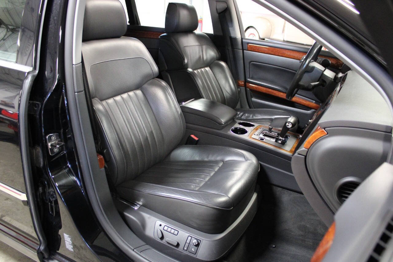 Used 2004 Volkswagen Phaeton V8 AWD/4WD image 23