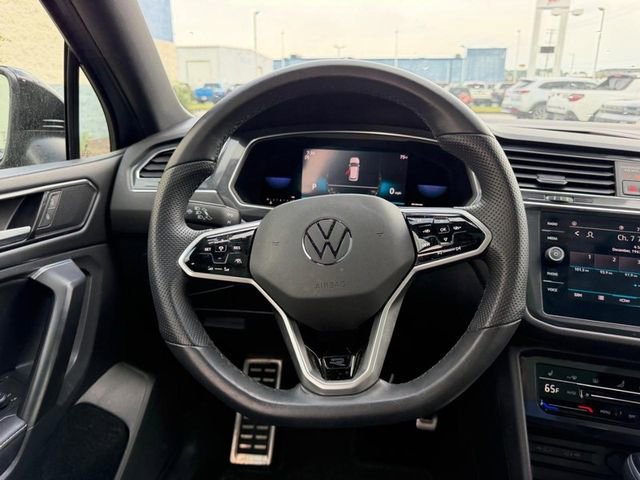 Used 2022 Volkswagen Tiguan SE R-Line FWD image 11