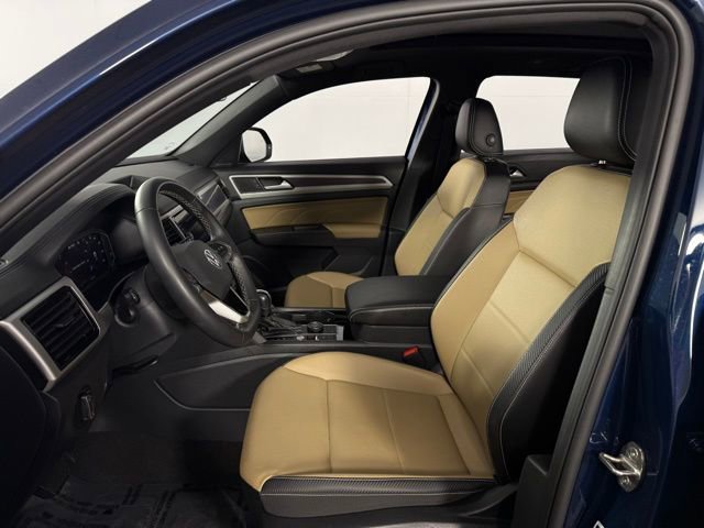 Used 2023 Volkswagen Atlas Cross Sport SE image 13