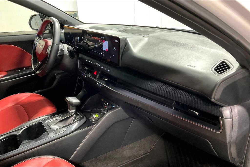 Used 2025 Kia K4 GT-Line w/ GT-Line Premium Package image 19