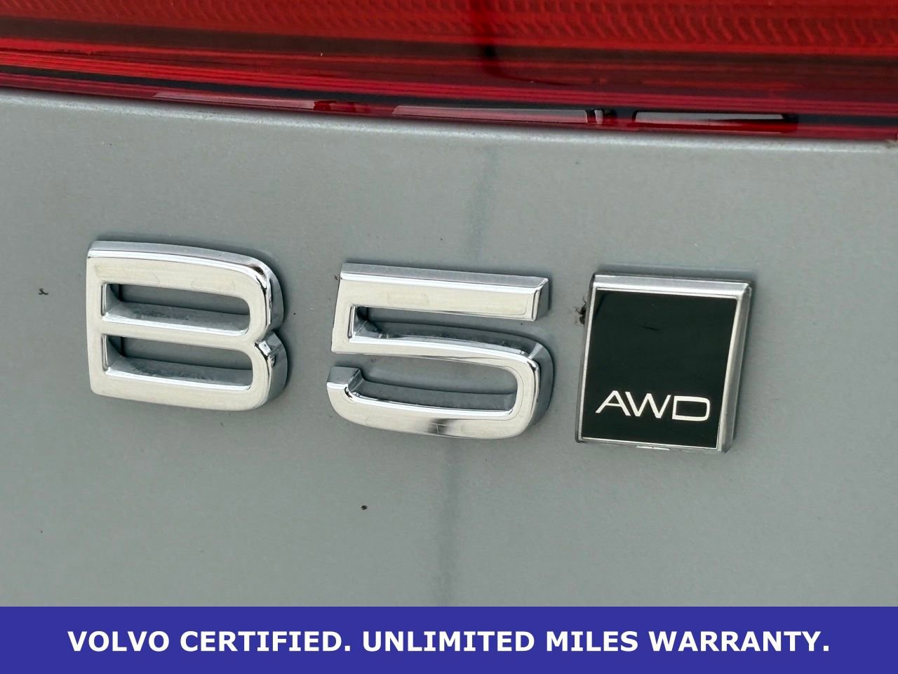 Certified 2025 Volvo XC60 B5 Core image 10