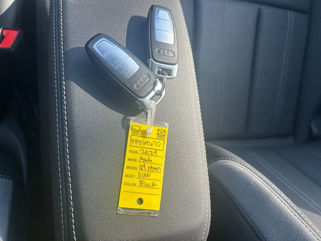 Used 2023 Audi Q4 e-tron Premium w/ Convenience Package image 63
