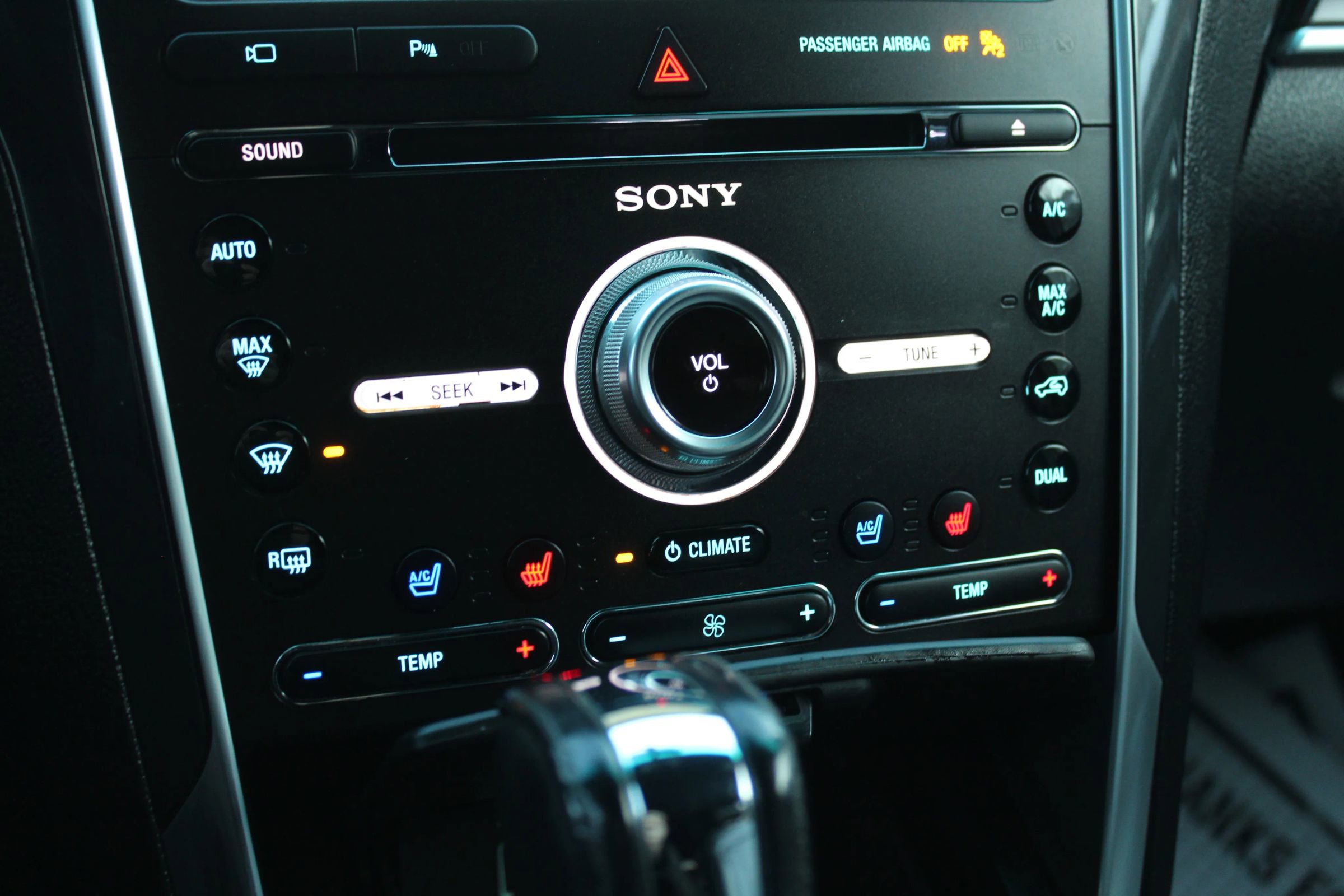 Used 2017 Ford Explorer Limited image 32