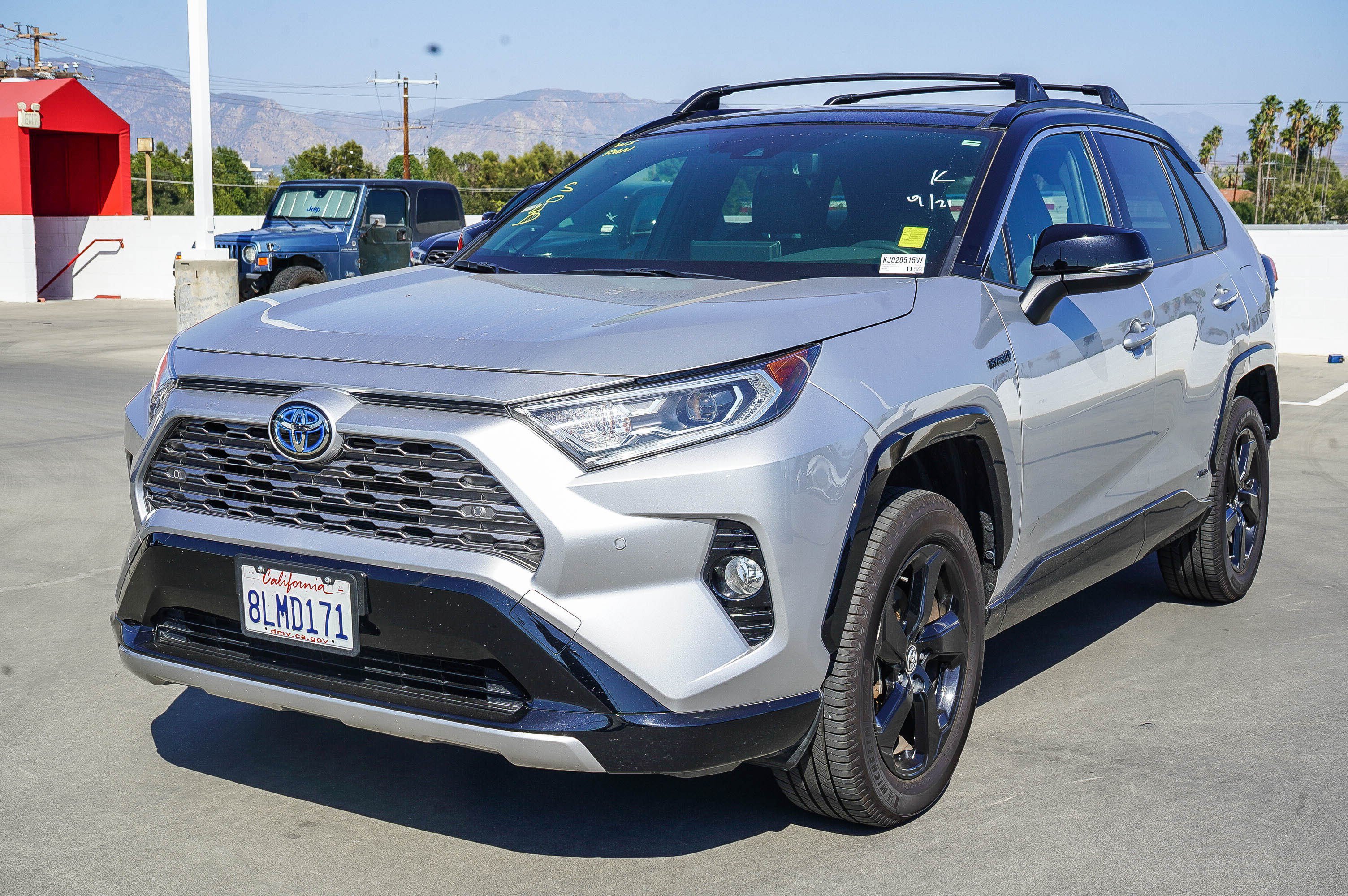 Used 2019 Toyota RAV4 XSE AWD/4WD image 3