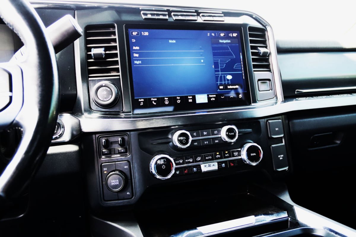 Used 2023 Ford F450 Lariat w/ Lariat Ultimate Package AWD/4WD image 39