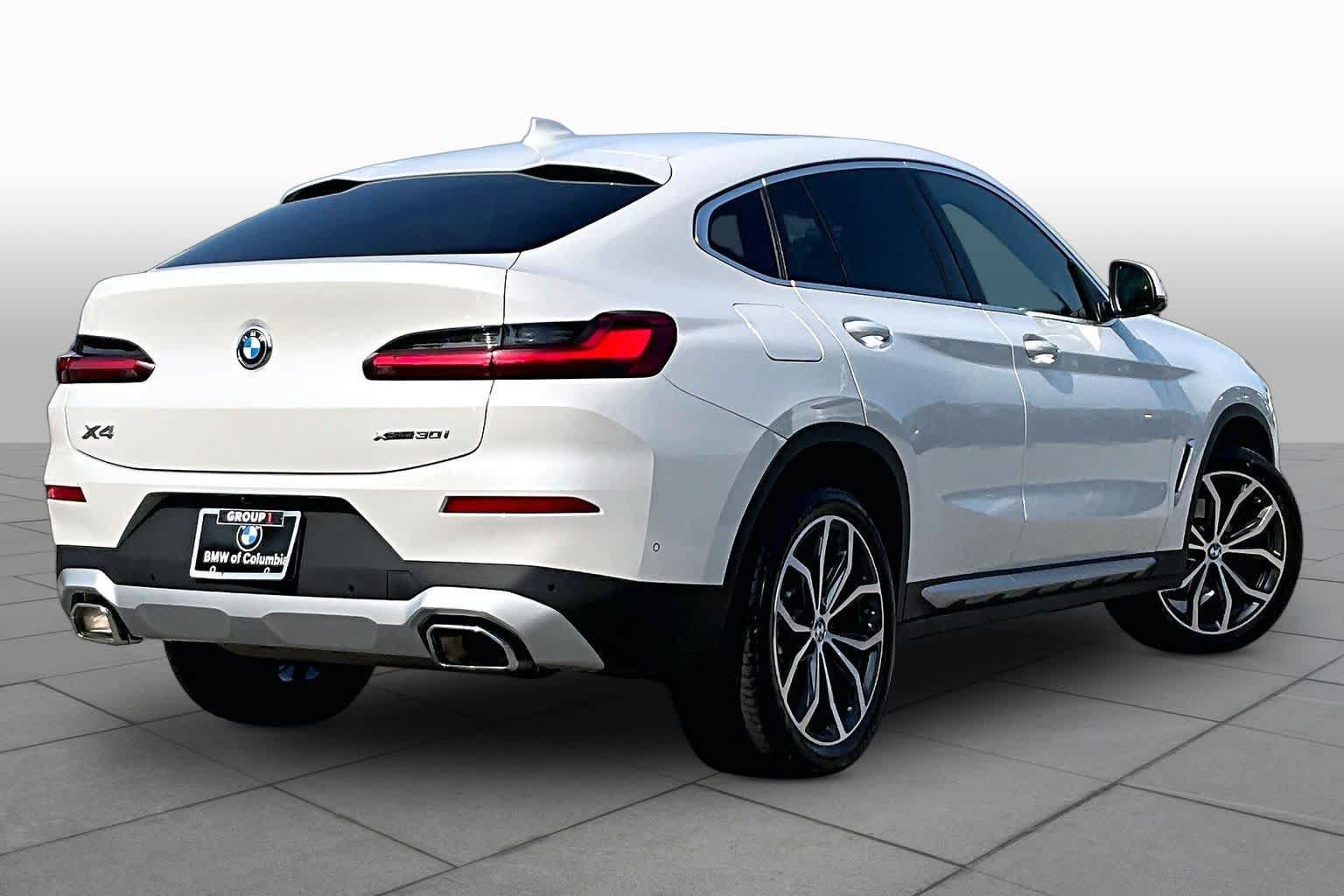 Used 2024 BMW X4 xDrive30i w/ Premium Package AWD/4WD image 12