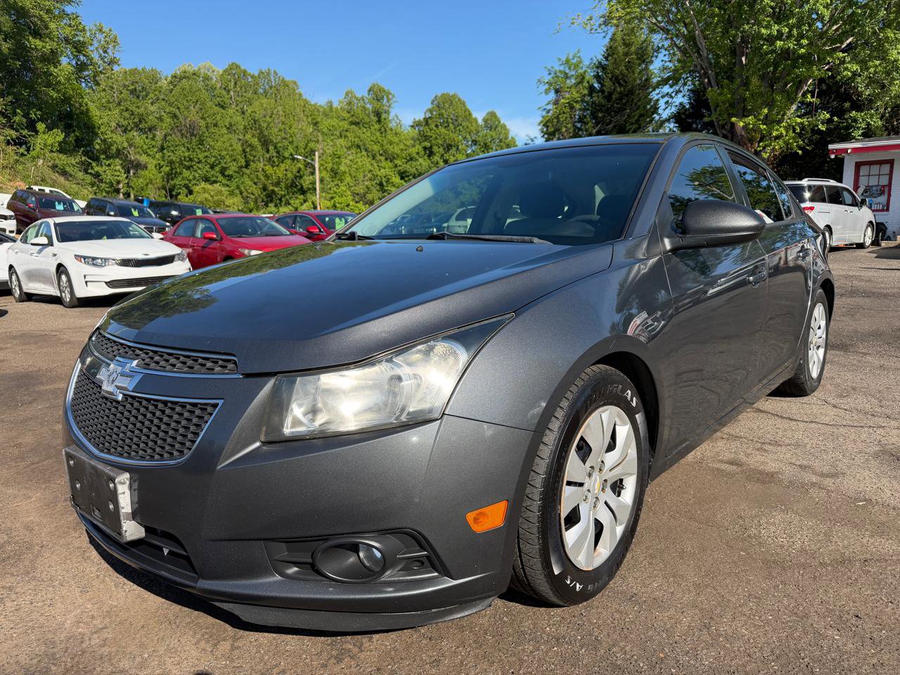 Used 2013 Chevrolet Cruze LS FWD image 1