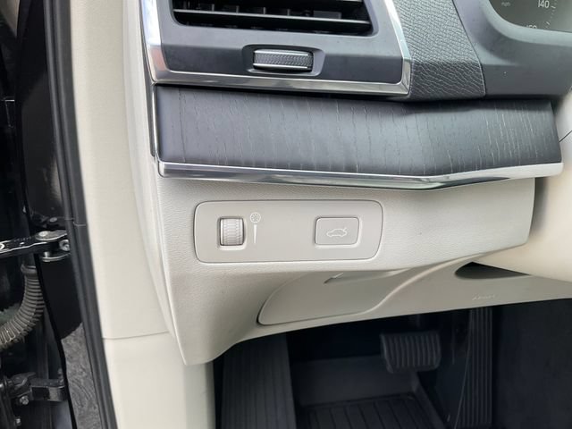 Used 2020 Volvo XC90 T6 Momentum AWD/4WD image 10