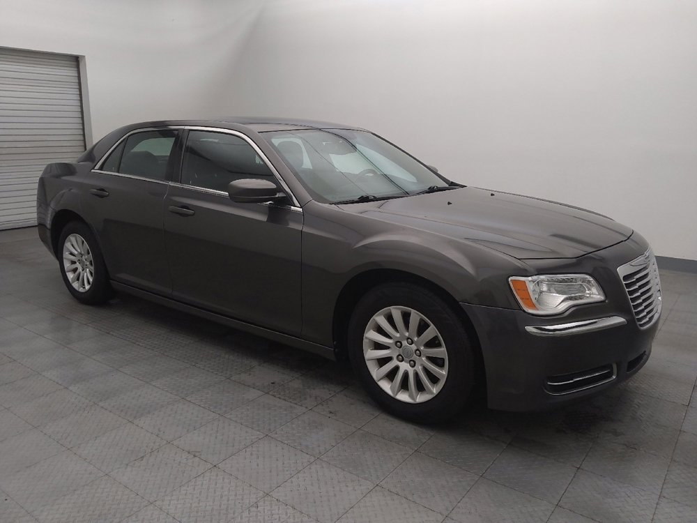 Used 2014 Chrysler 300 image 11