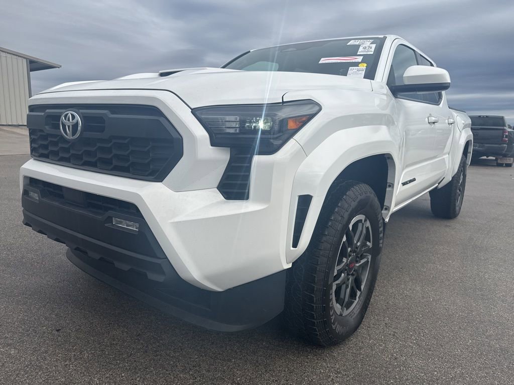 Used 2024 Toyota Tacoma TRD Sport image 3