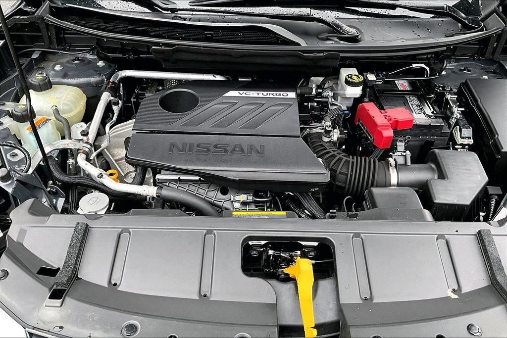 Used 2023 Nissan Rogue S image 22