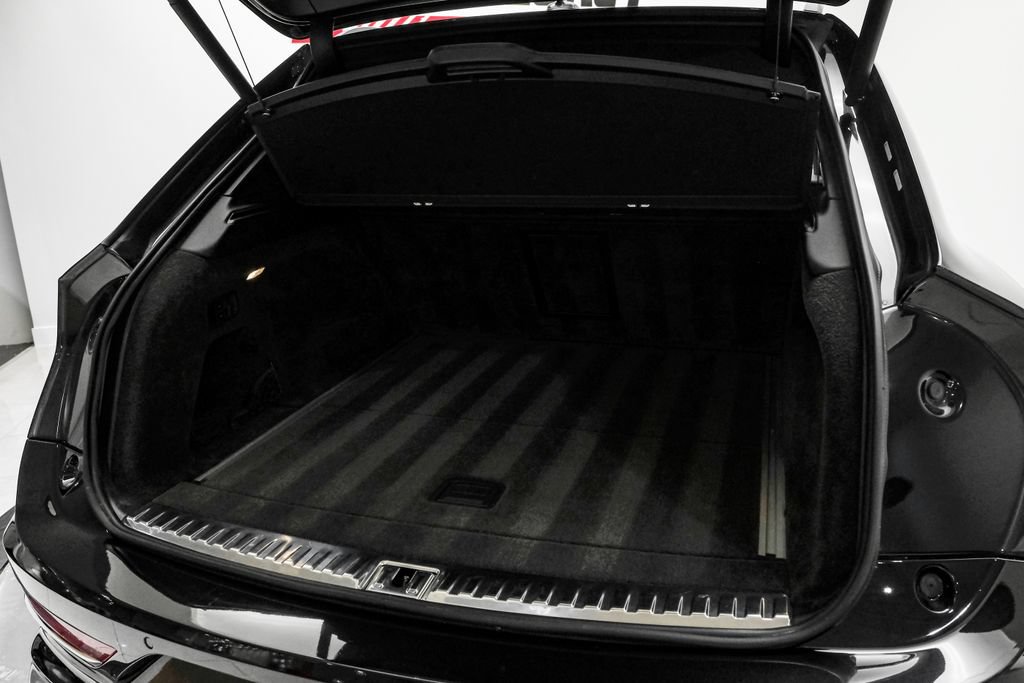 Used 2023 Bentley Bentayga Extended Wheelbase AWD/4WD image 52
