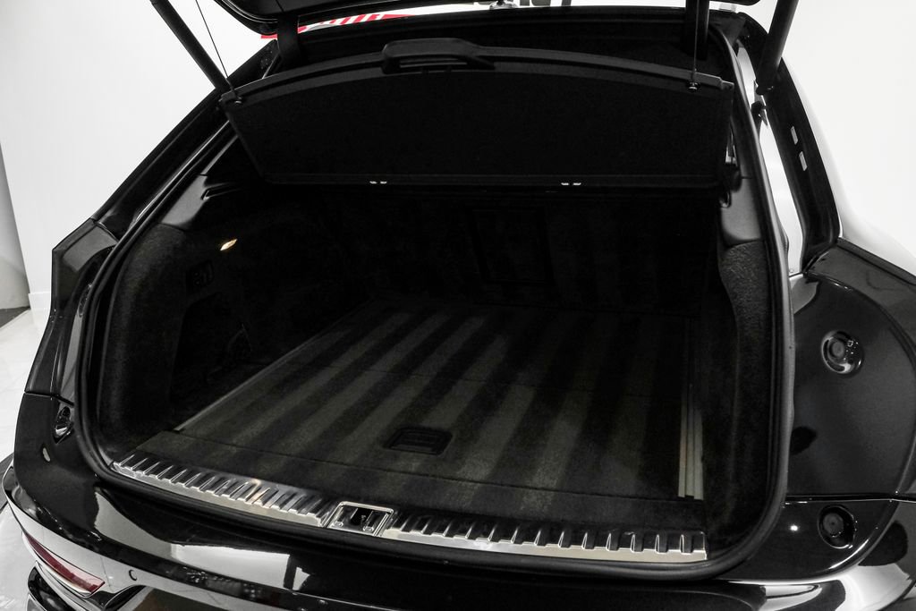 Used 2023 Bentley Bentayga Extended Wheelbase AWD/4WD image 52