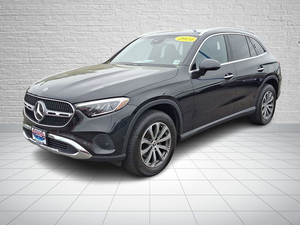 Used 2024 Mercedes-Benz GLC 300 4MATIC image 1