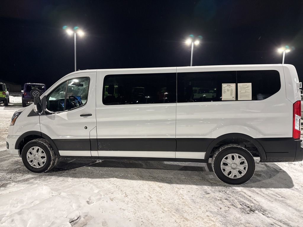 Used 2023 Ford Transit 350 XLT image 4