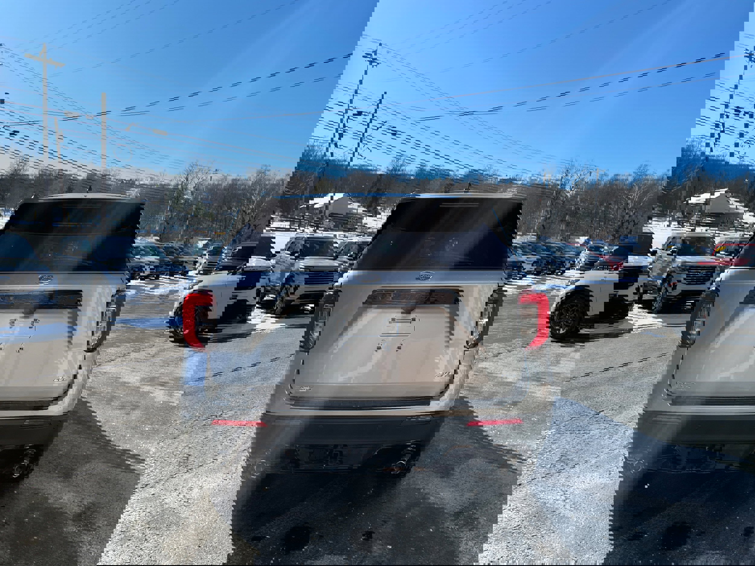 Used 2022 Ford Explorer ST-Line w/ Class IV Trailer Tow Package image 6