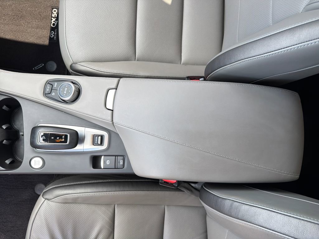 Used 2023 INFINITI QX50 Luxe FWD image 27