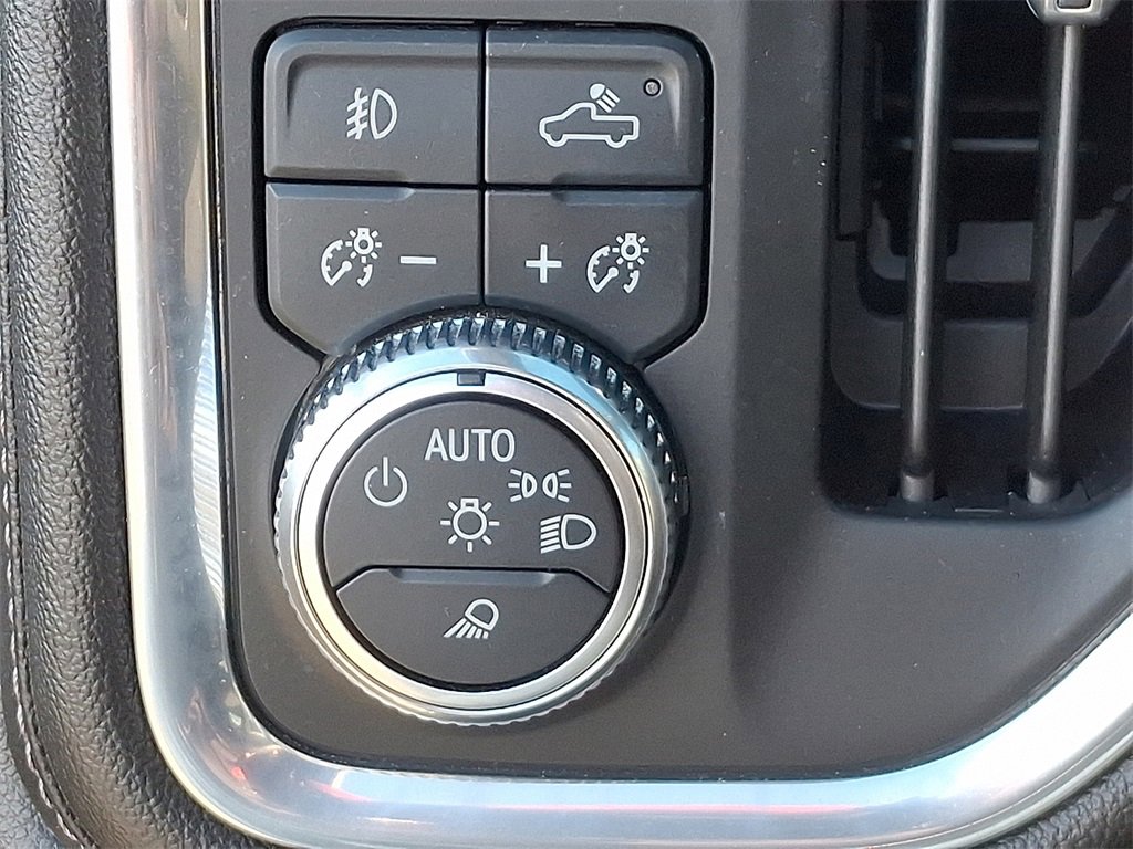 Used 2021 GMC Sierra 3500 Denali w/ Denali Ultimate Package image 24