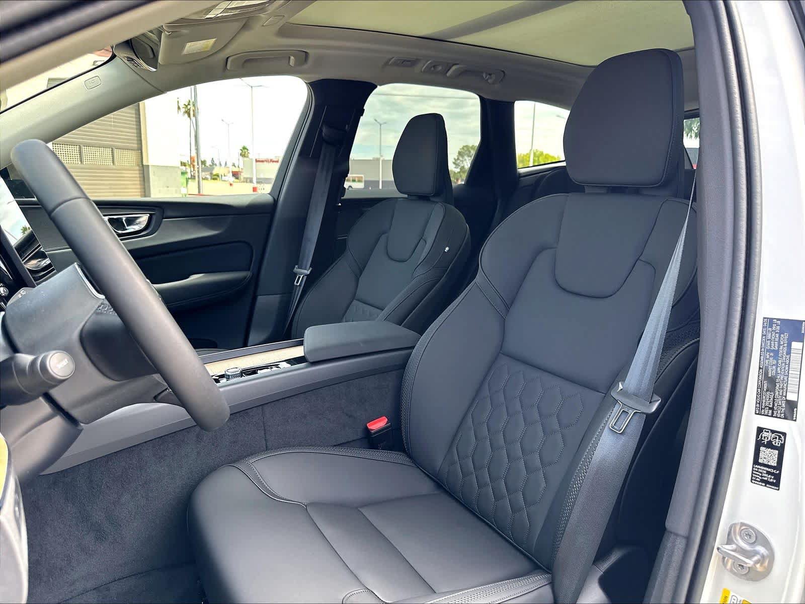 New 2026 Volvo XC60 T8 Plus AWD/4WD image 11