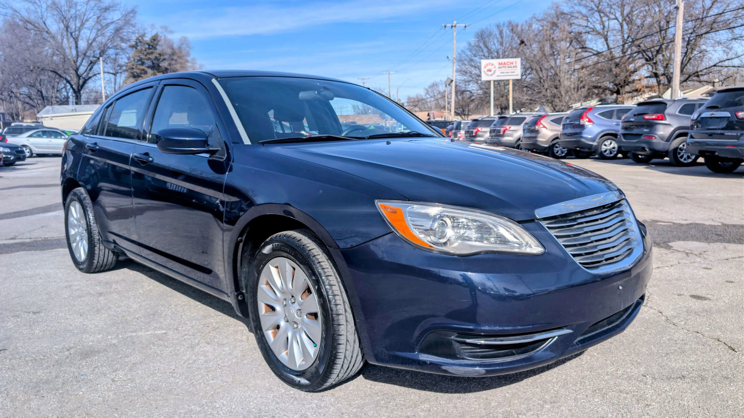 Used 2014 Chrysler 200 LX FWD image 3