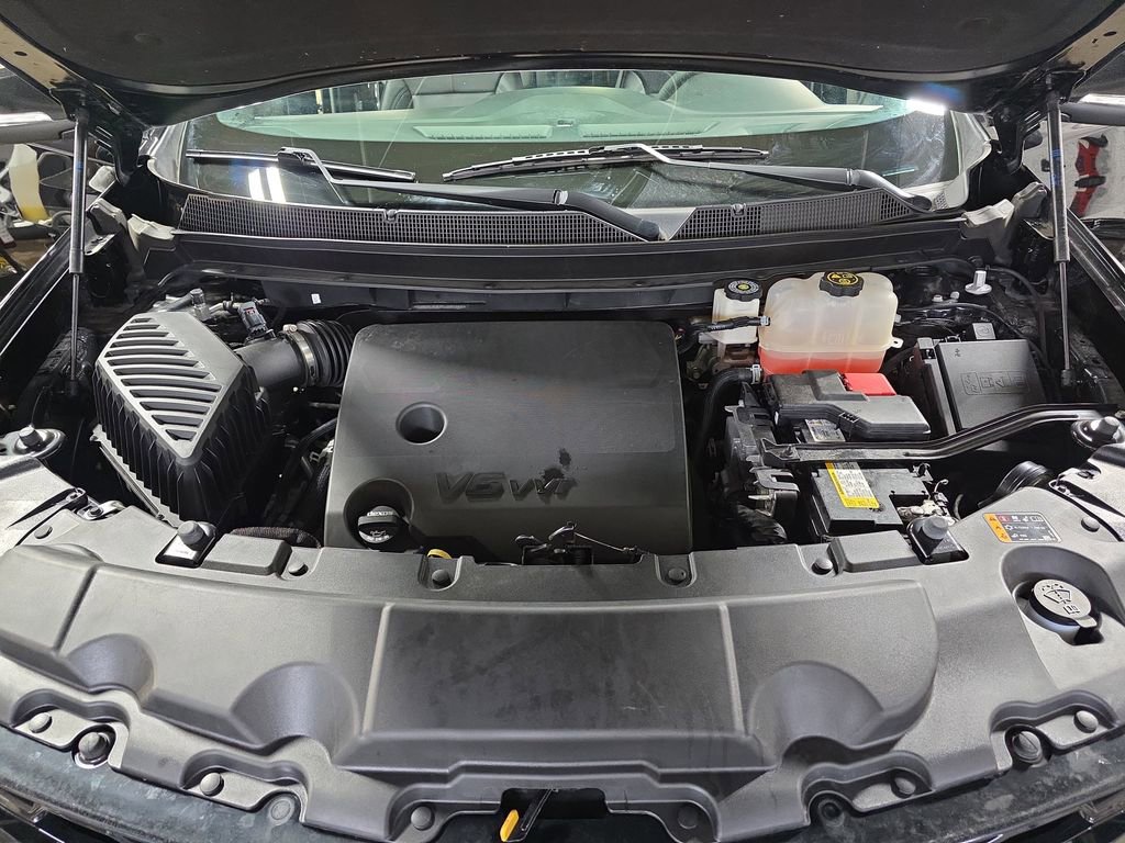 Used 2023 Chevrolet Traverse RS w/ LPO, Floor Liner Package image 33