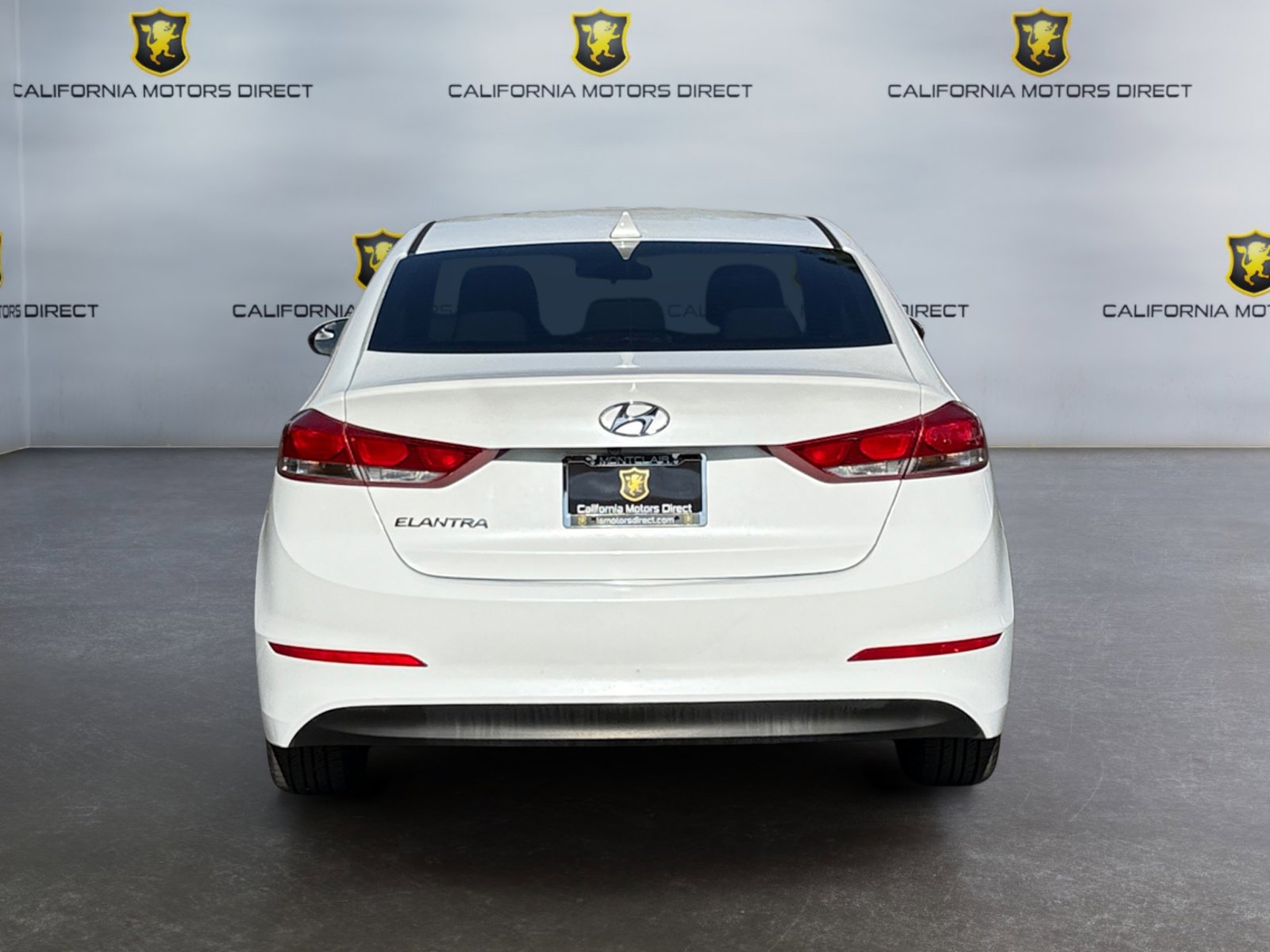 Used 2017 Hyundai Elantra SE image 4