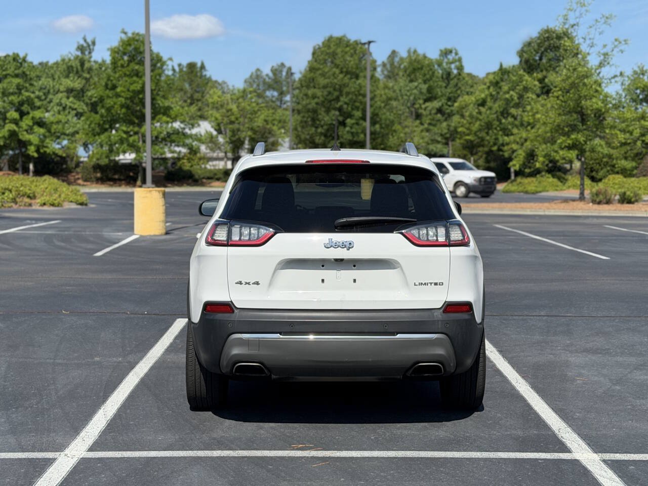 Used 2019 Jeep Cherokee Limited AWD/4WD image 6