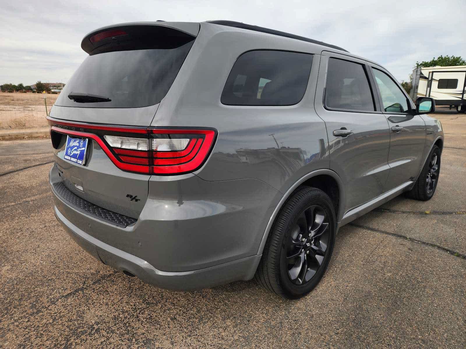 Used 2025 Dodge Durango R/T w/ Blacktop Package AWD/4WD image 5