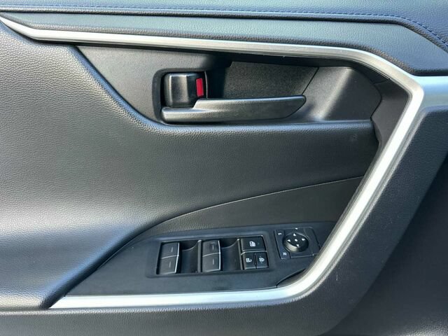 Used 2024 Toyota RAV4 XSE w/ Weather Package AWD/4WD image 11