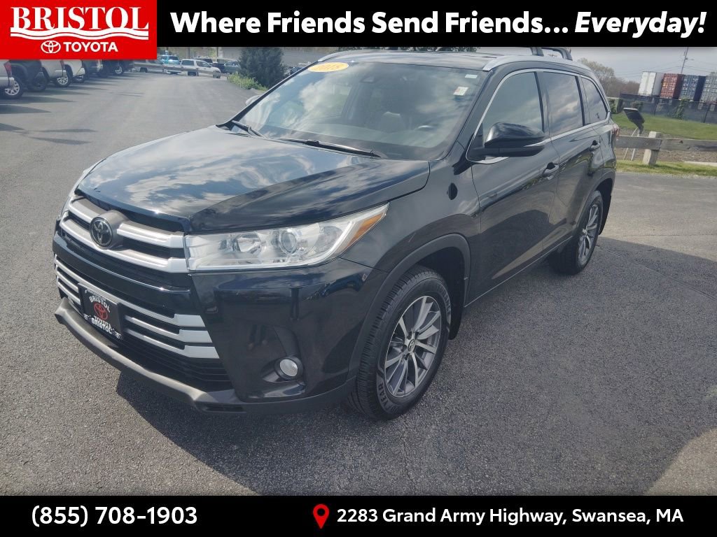 Used 2018 Toyota Highlander XLE AWD/4WD image 3