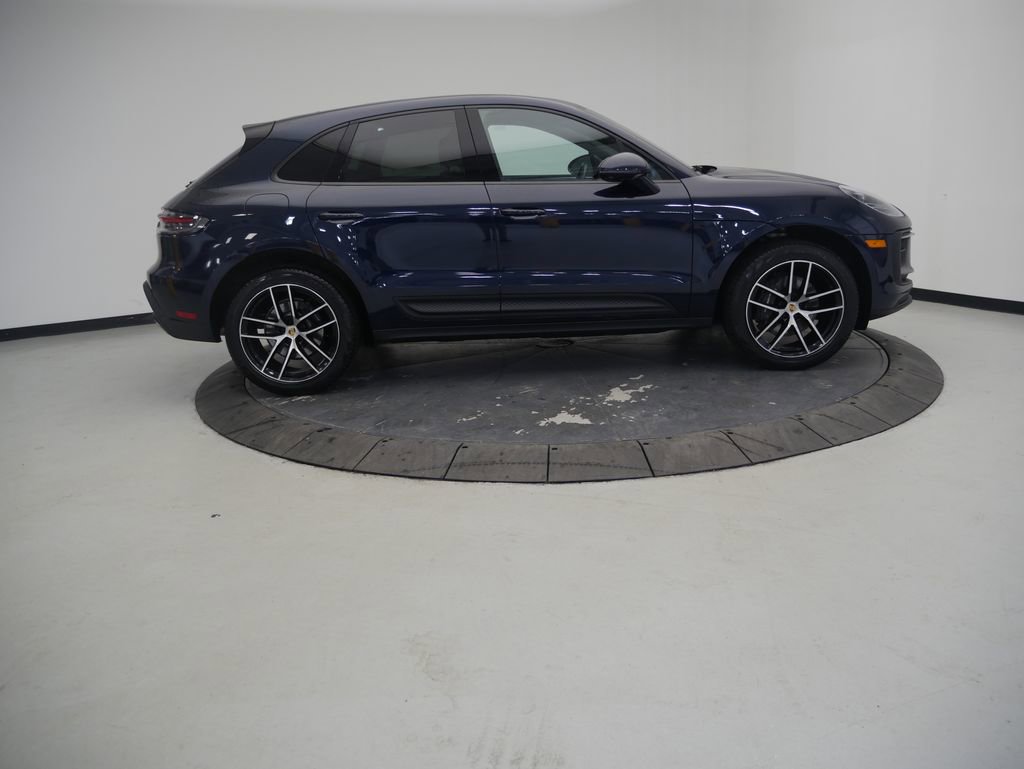 Certified 2023 Porsche Macan image 8