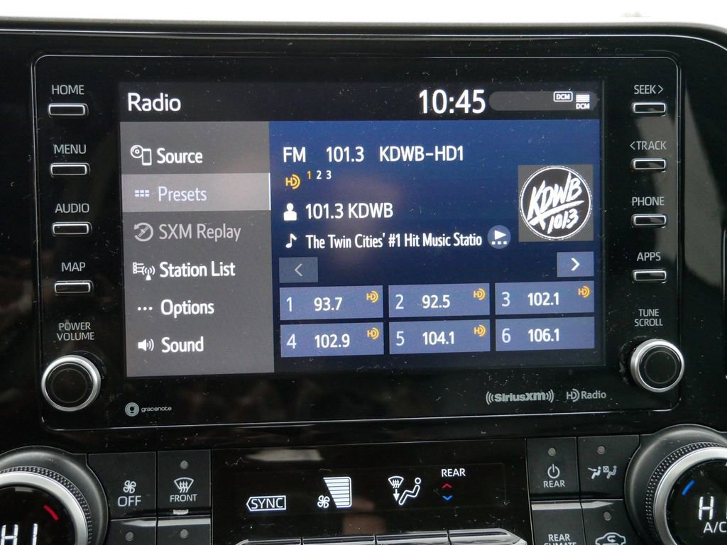 Used 2021 Toyota Highlander XLE image 42