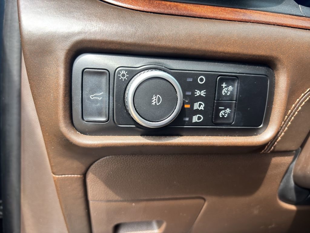 Used 2023 Ford Explorer King Ranch w/ Technology Package AWD/4WD image 15